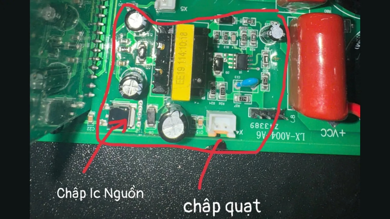 Ảnh khu nguồn 24VDC và IC 7812, 7815